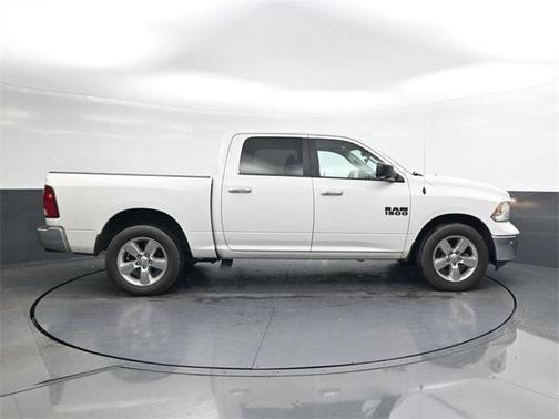 2017 RAM 1500 SLT