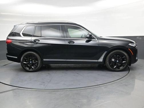 Black Sapphire Metallic 2020 BMW X7 xDrive40i