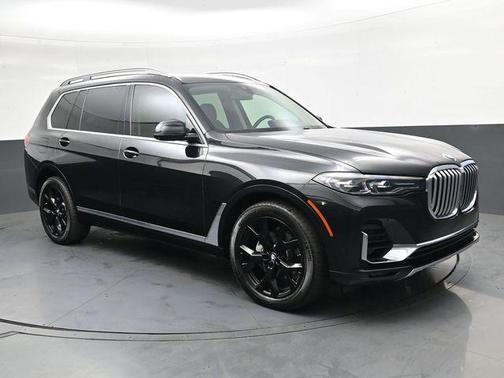 Black Sapphire Metallic 2020 BMW X7 xDrive40i