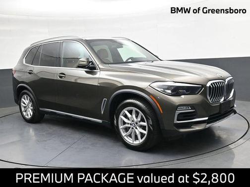 Manhattan Green Metallic 2021 BMW X5 xDrive40i