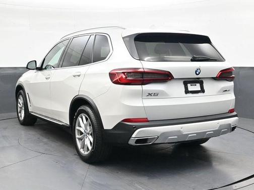 Mineral White Metallic 2019 BMW X5 xDrive40i