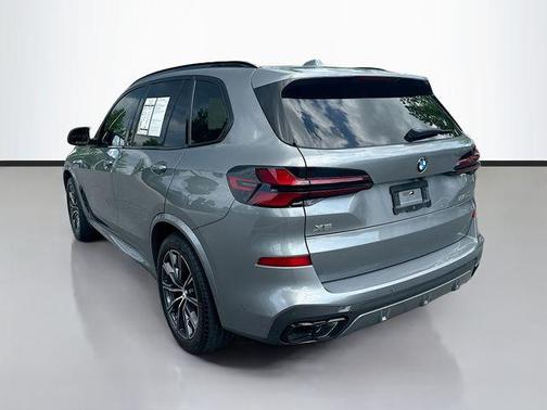 Skyscraper Gray Metallic 2024 BMW X5 M60i