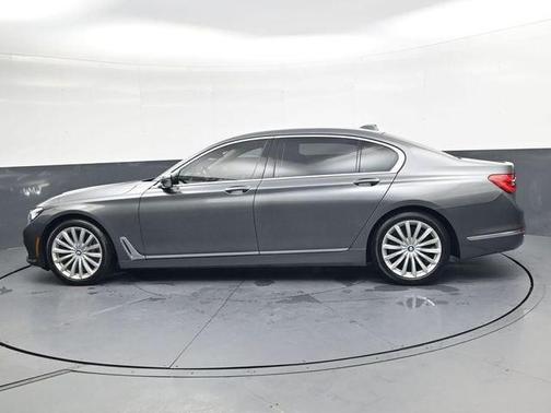 2018 BMW 740 i