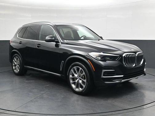 Black Sapphire Metallic 2023 BMW X5 xDrive40i