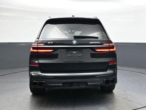 2024 BMW X7 M60i