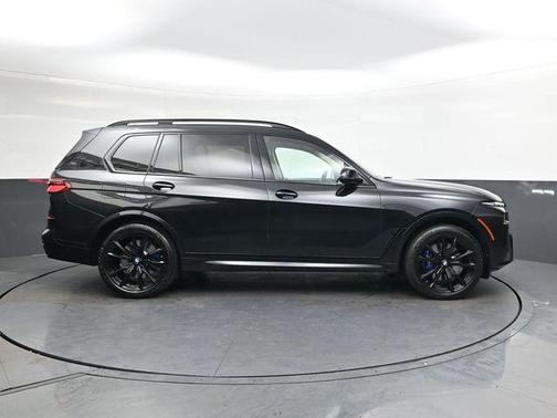 2024 BMW X7 M60i
