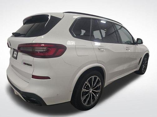 2021 BMW X5 M50i
