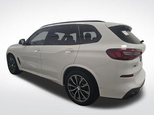 2021 BMW X5 M50i