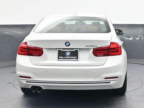 Mineral White Metallic 2017 BMW 330 i