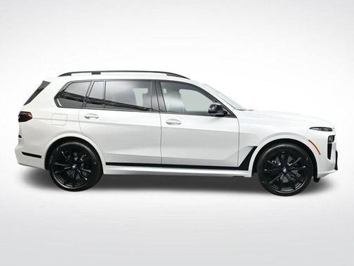 2026 BMW X7 M60i