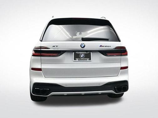 2026 BMW X7 M60i