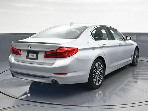 Glacier Silver Metallic 2019 BMW 530 i xDrive