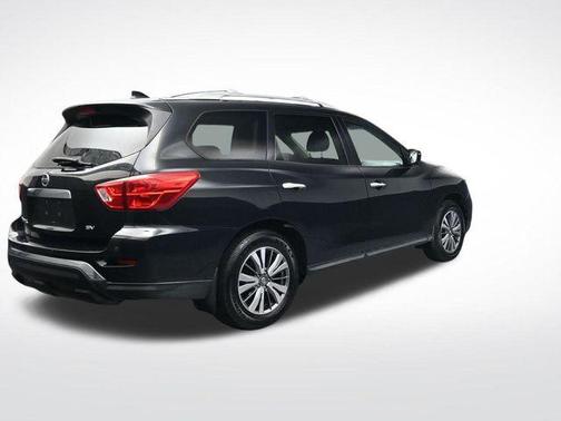 2020 Nissan Pathfinder SV