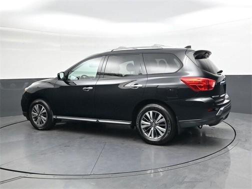 2020 Nissan Pathfinder SV