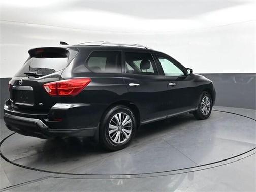 2020 Nissan Pathfinder SV