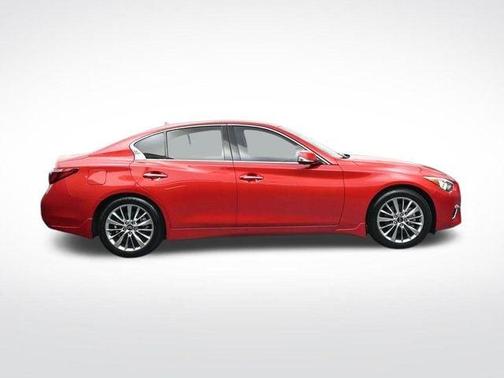 2024 INFINITI Q50 LUXE