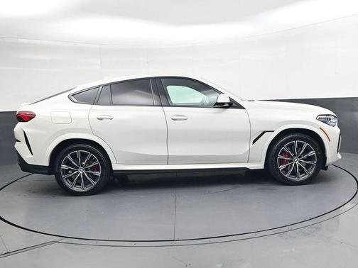 2022 BMW X6 xDrive40i