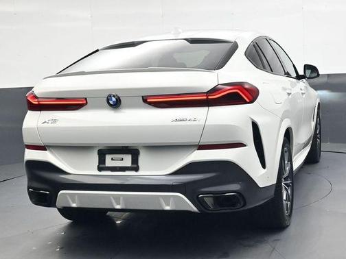 2022 BMW X6 xDrive40i