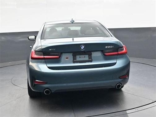 2019 BMW 330 i xDrive