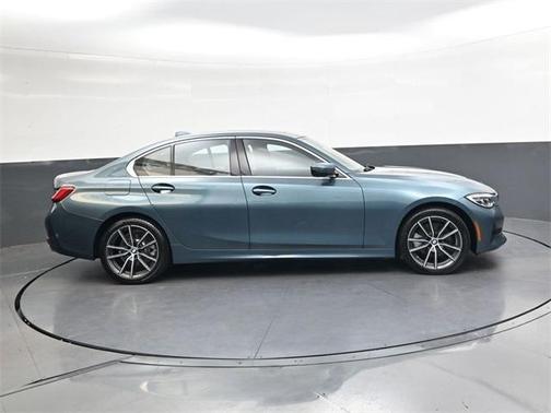 2019 BMW 330 i xDrive