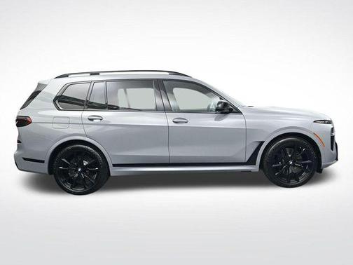 Gray Metallic 2026 BMW X7 M60i