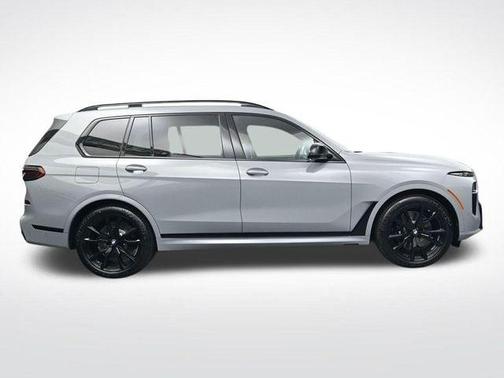 2026 BMW X7 M60i