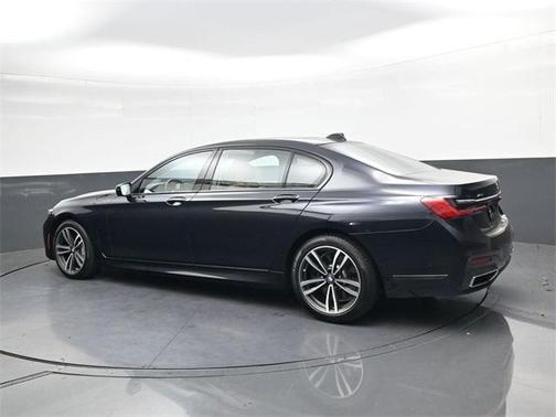 2022 BMW 750 i xDrive
