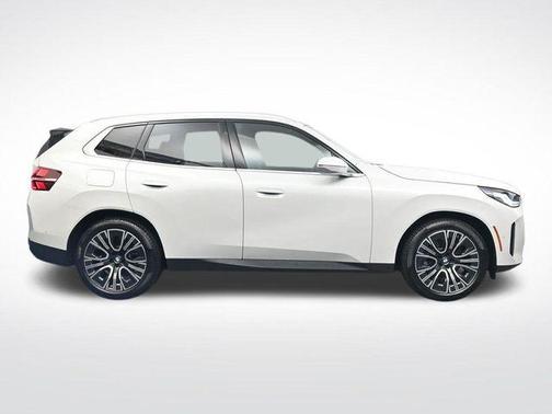 Mineral White Metallic 2026 BMW X3 30 xDrive