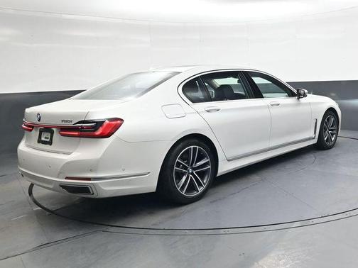 2022 BMW 750 i xDrive