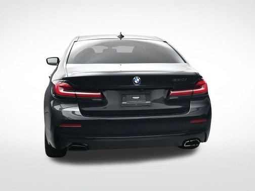 2022 BMW 530 i