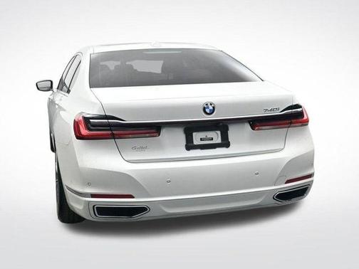 2020 BMW 740 i