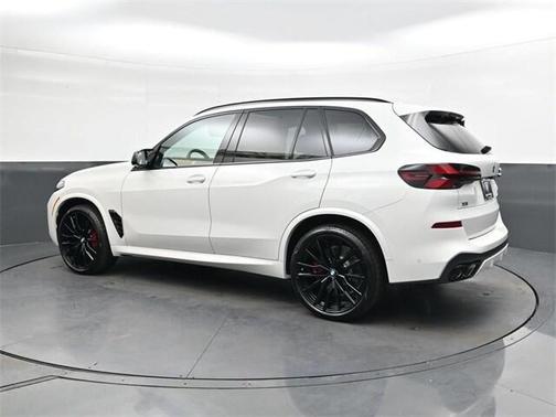 2026 BMW X5 M60i