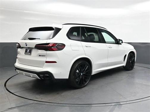 2026 BMW X5 M60i