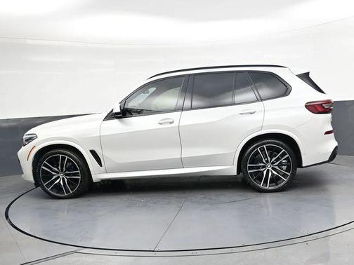 Mineral White Metallic 2021 BMW X5 xDrive40i