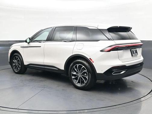 White Platinum Clearcoat Metallic 2024 Lincoln Nautilus Premiere
