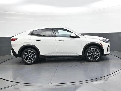 2025 BMW X2 xDrive28i