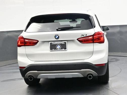 Alpine White 2017 BMW X1 sDrive28i