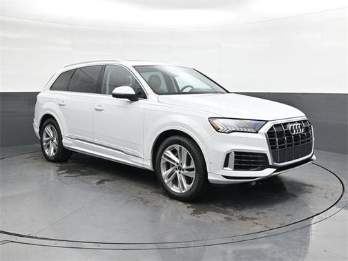 2023 Audi Q7 55 Premium