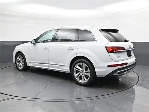 2023 Audi Q7 55 Premium