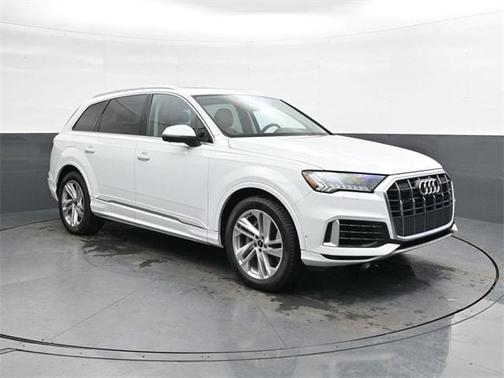2023 Audi Q7 55 Premium