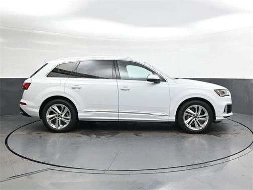 2023 Audi Q7 55 Premium