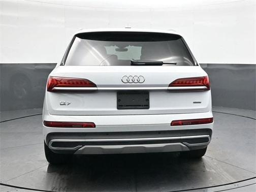 2023 Audi Q7 55 Premium