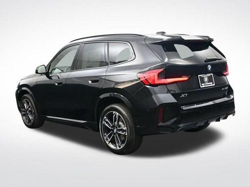 Black Sapphire Metallic 2026 BMW X1 xDrive28i