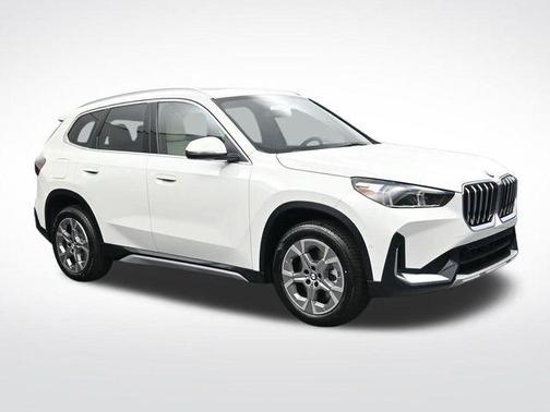 Alpine White 2026 BMW X1 xDrive28i