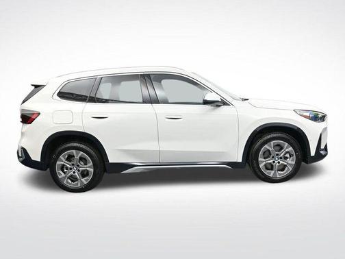 Alpine White 2026 BMW X1 xDrive28i