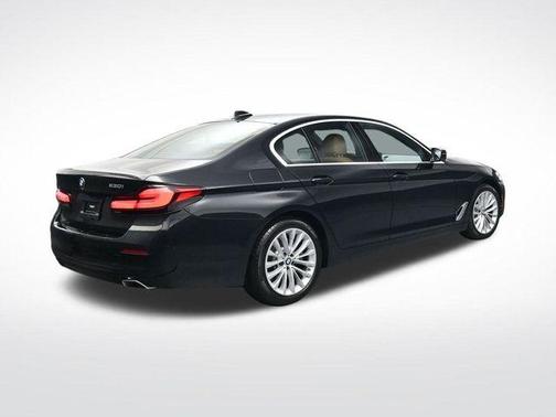 2022 BMW 530 i
