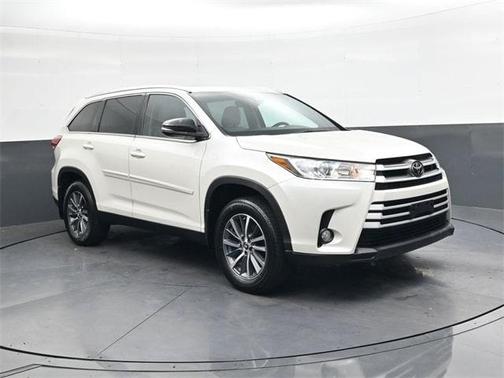 2019 Toyota Highlander 