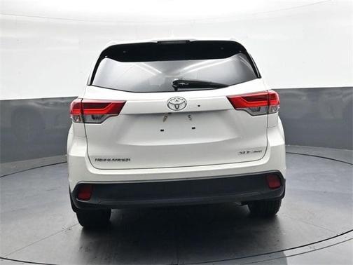 2019 Toyota Highlander 