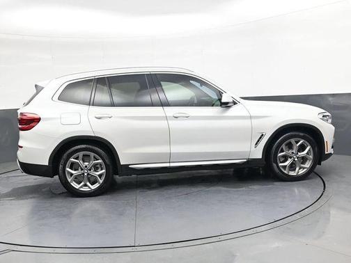 Mineral White Metallic 2021 BMW X3 sDrive30i