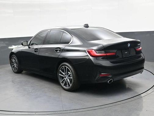 Black Sapphire Metallic 2019 BMW 330 i